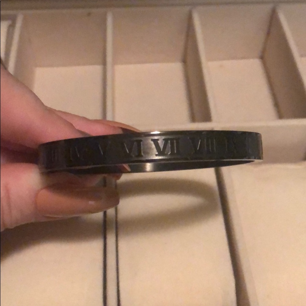 Unisex gun metal Roman numeral bracelet